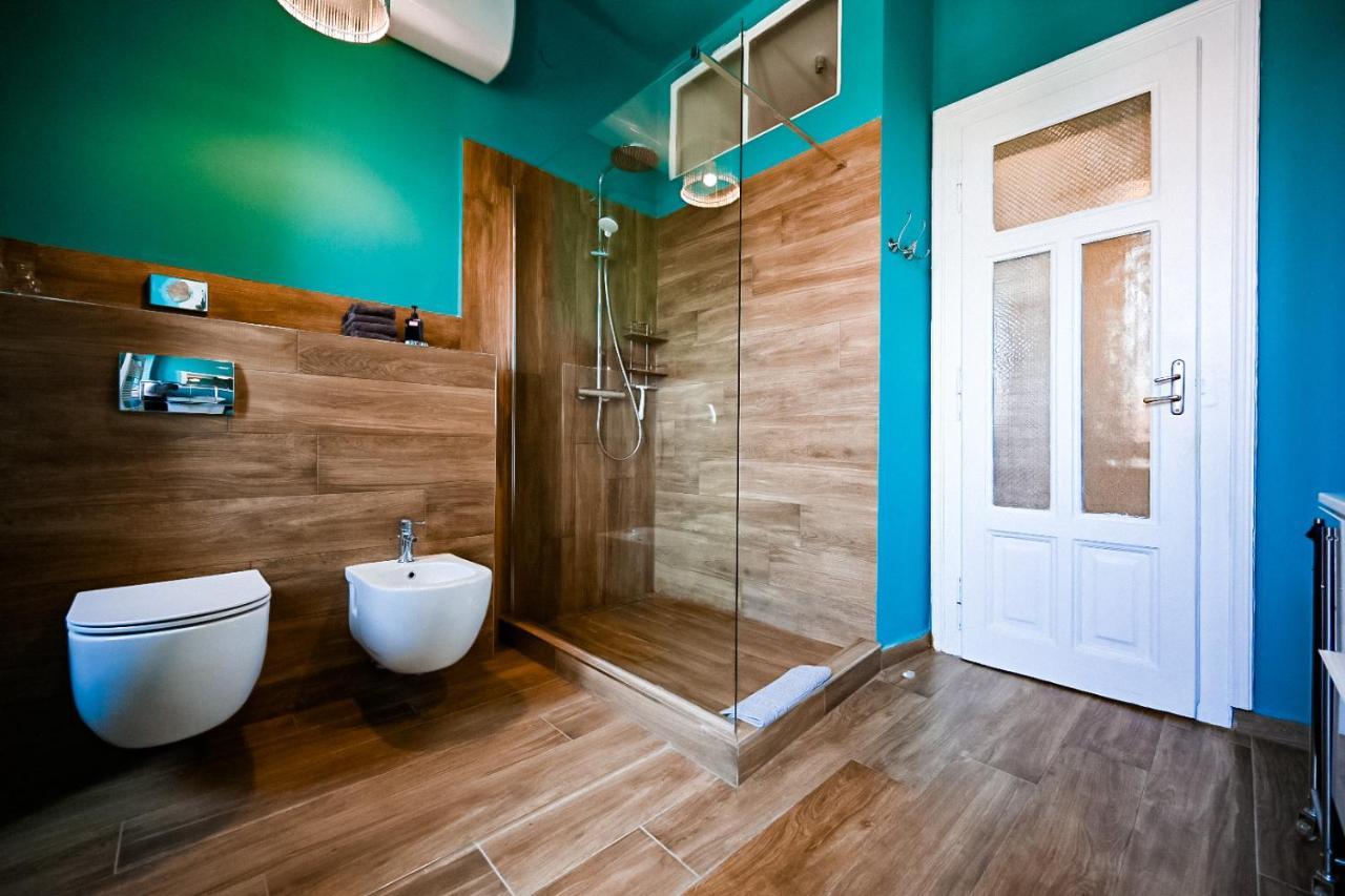 '2R' City Center Holidays And Workstays Rijeka Bagian luar foto