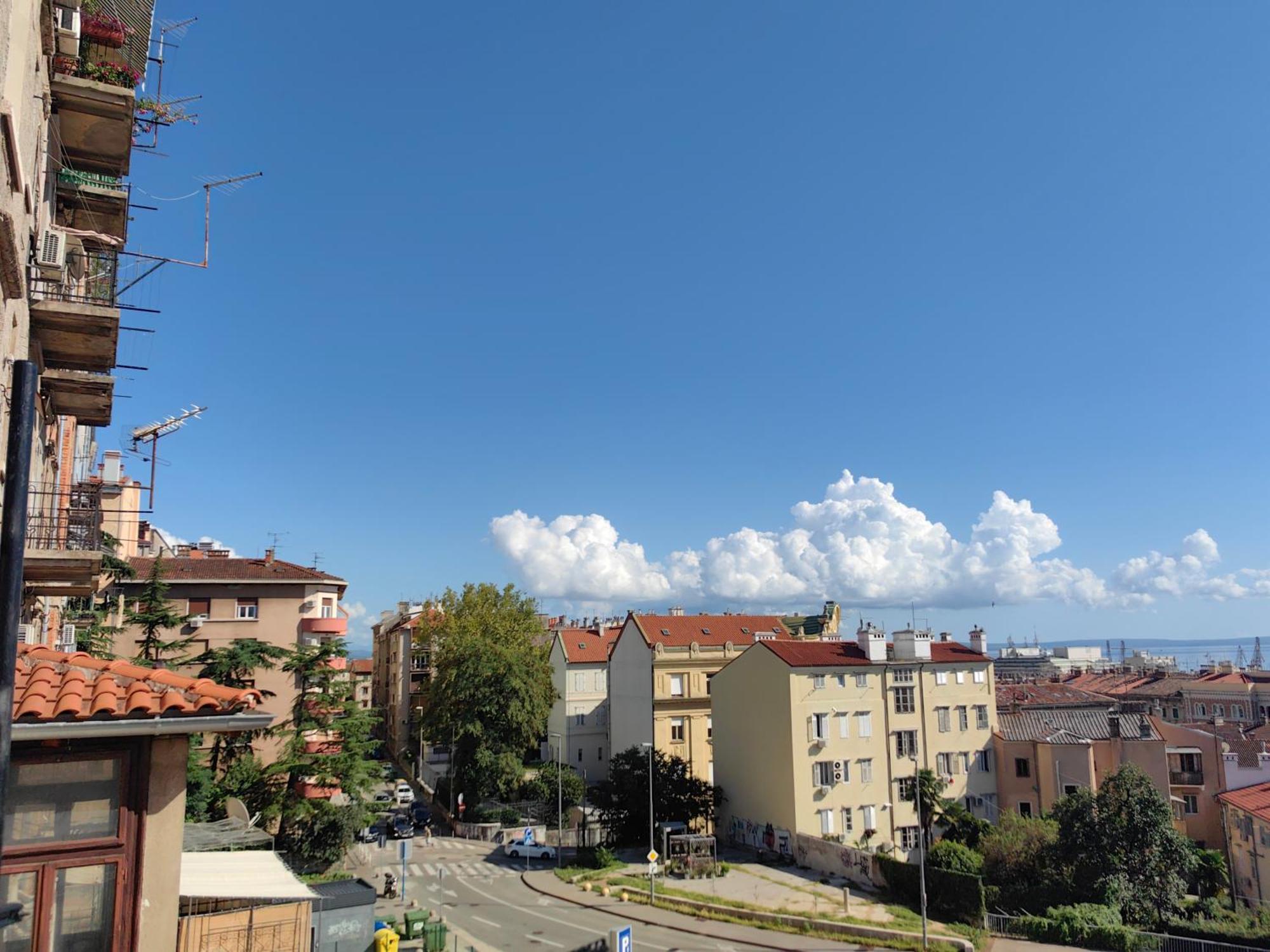 '2R' City Center Holidays And Workstays Rijeka Bagian luar foto